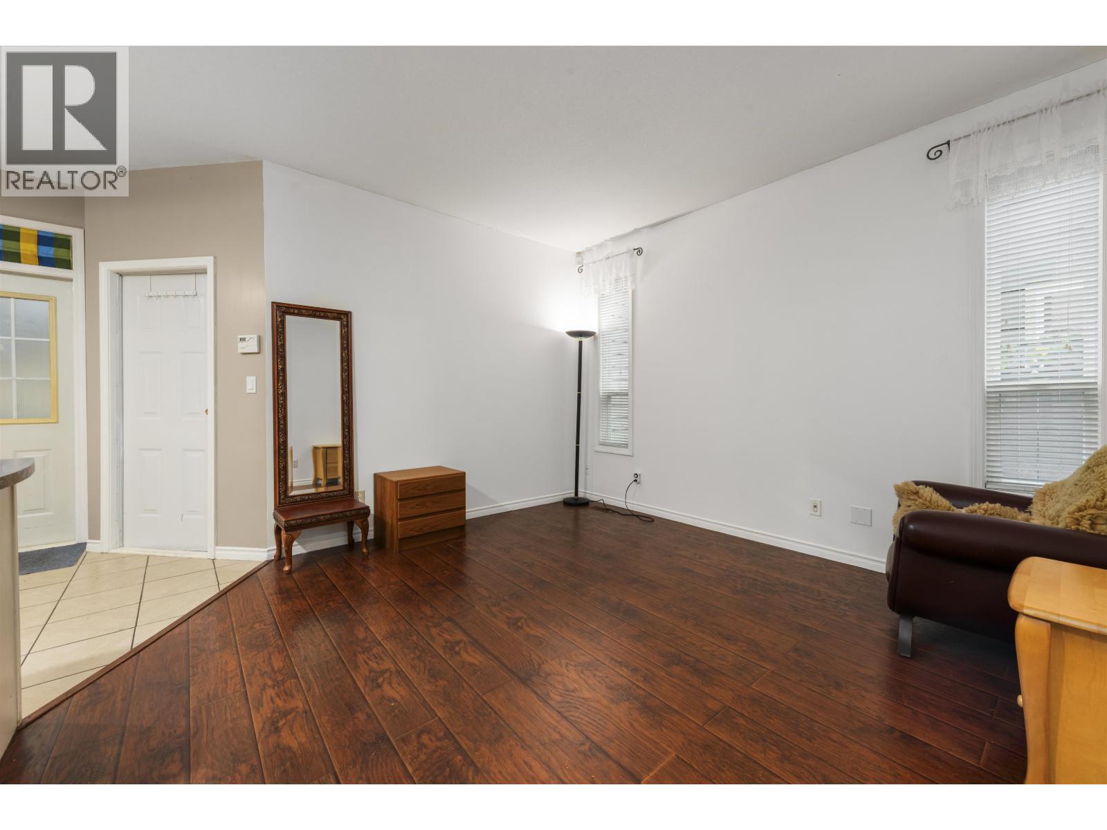 10231 Cambie Road, Richmond, BC - Indoor Photo Showing Other Room