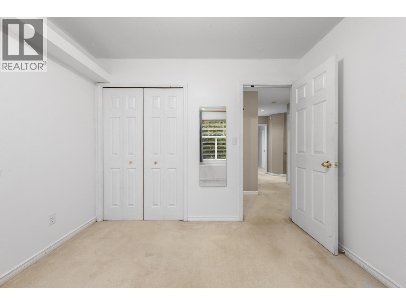 10231 Cambie Road, Richmond, BC - Indoor Photo Showing Other Room