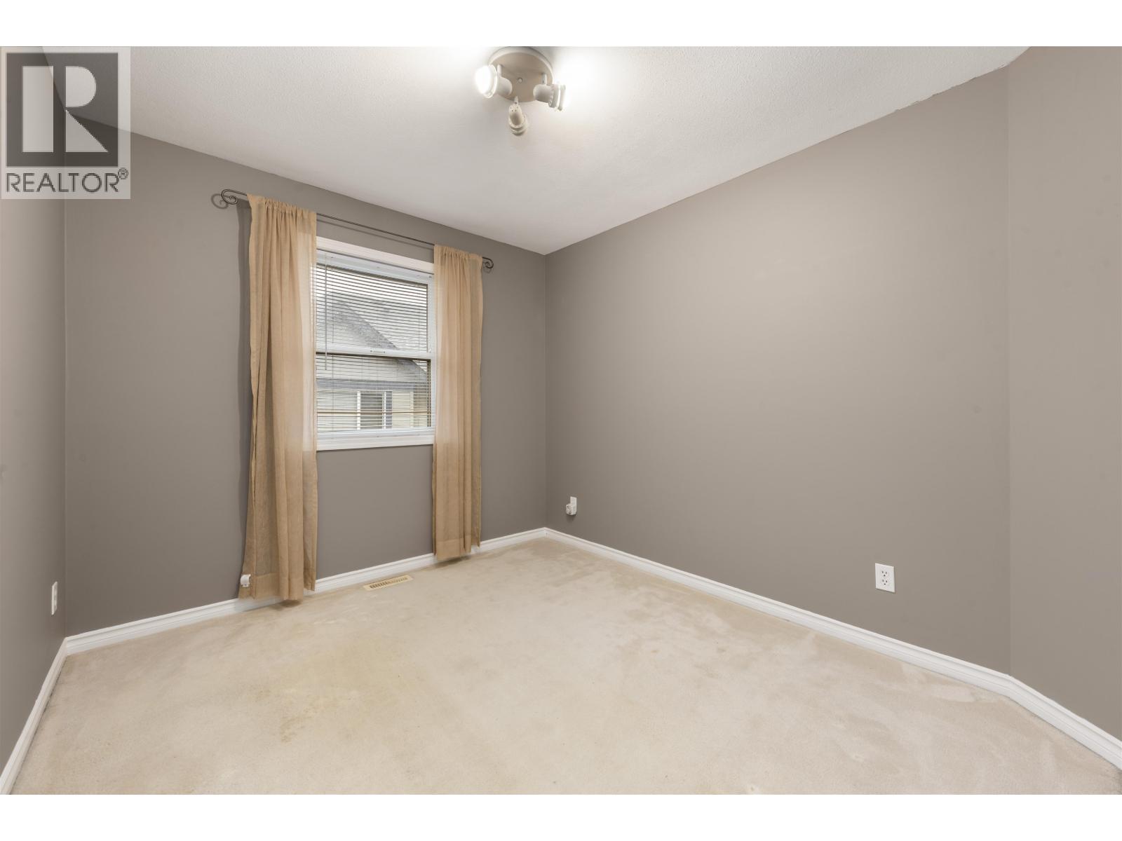 10231 Cambie Road, Richmond, BC - Indoor Photo Showing Other Room