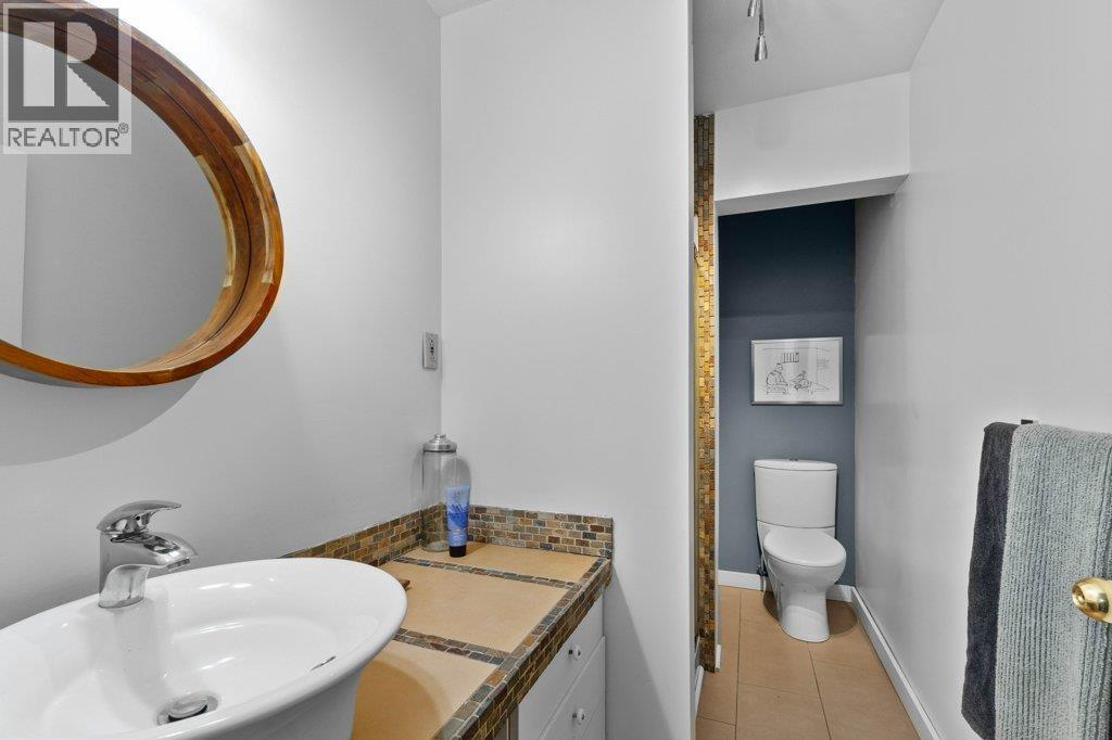 1210 Trans Canada Highway Highway Ne Lot# 1, Salmon Arm, BC - Indoor Photo Showing Bathroom