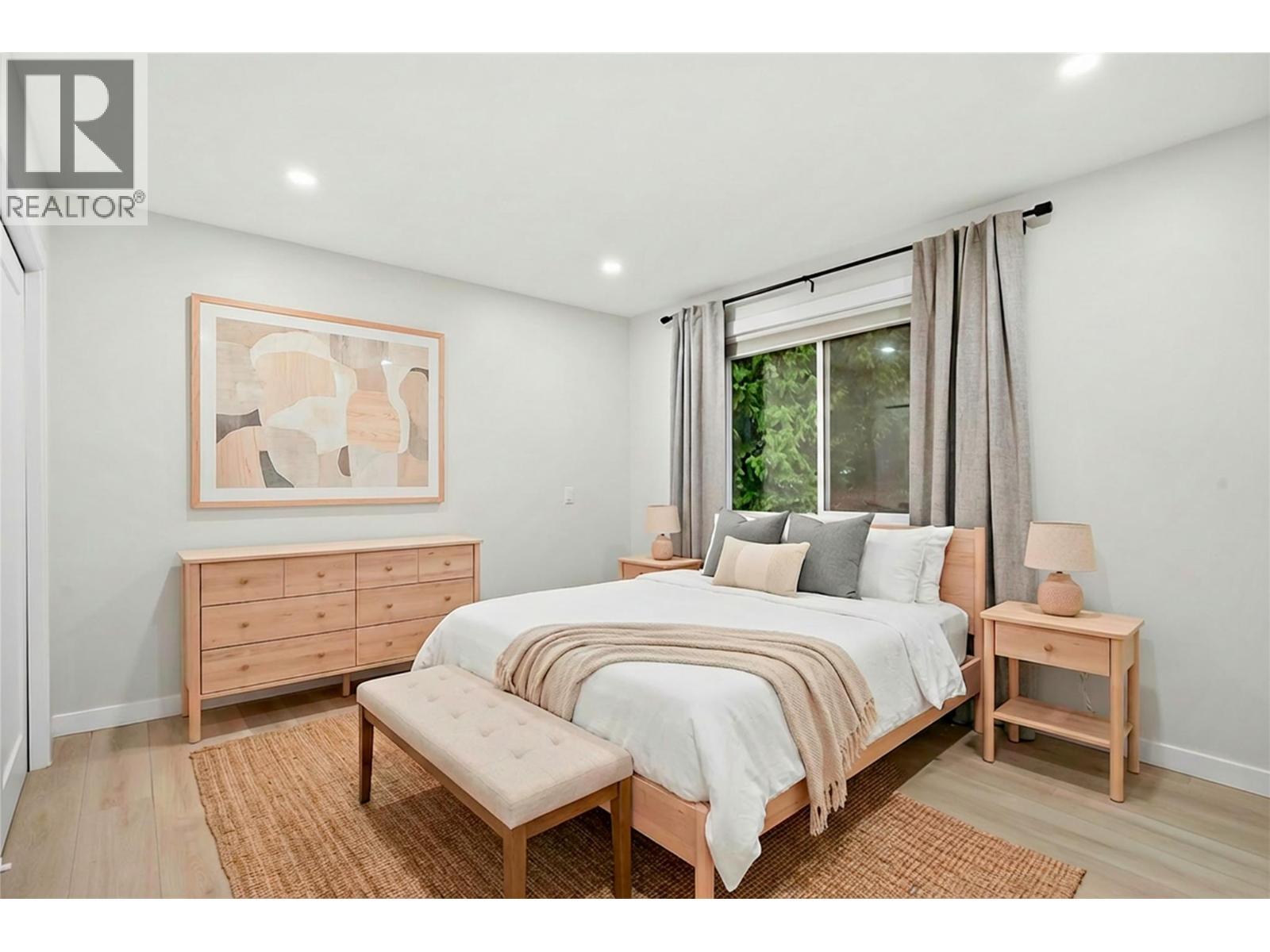 2022 Eagle Bay Road, Blind Bay, BC - Indoor Photo Showing Bedroom