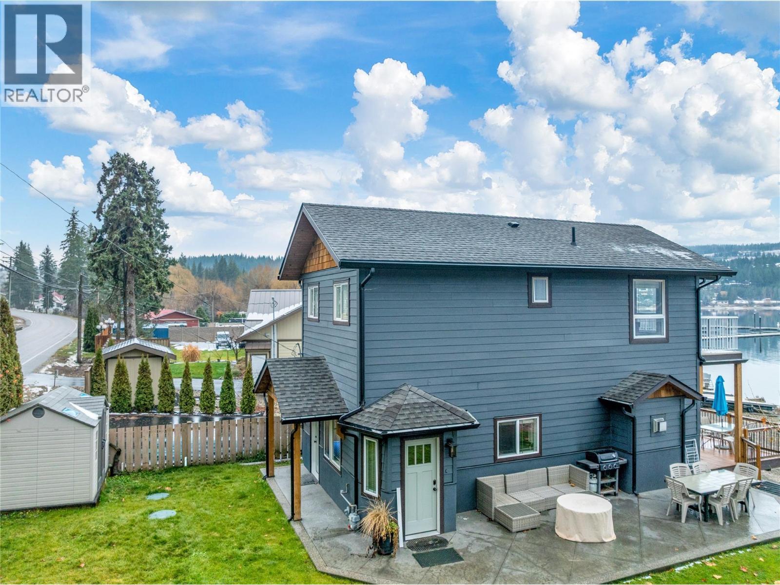 2022 Eagle Bay Road, Blind Bay, BC - Outdoor