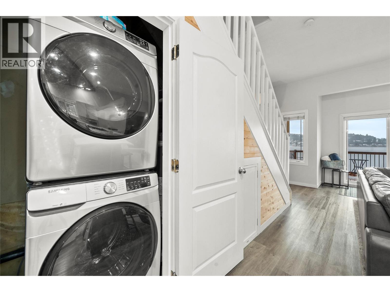 2022 Eagle Bay Road, Blind Bay, BC - Indoor Photo Showing Laundry Room