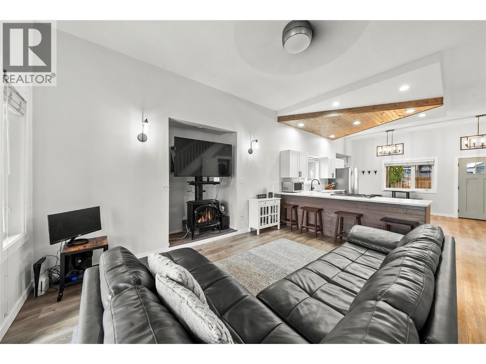 2022 Eagle Bay Road, Blind Bay, BC - Indoor Photo Showing Living Room With Fireplace