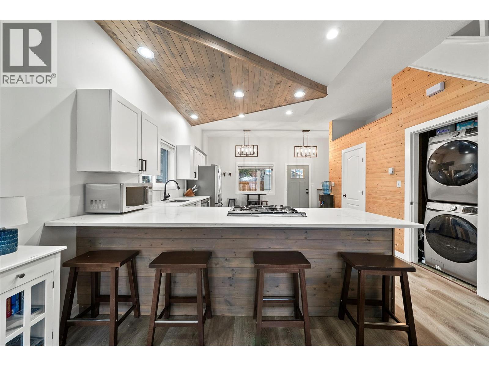 2022 Eagle Bay Road, Blind Bay, BC - Indoor Photo Showing Kitchen