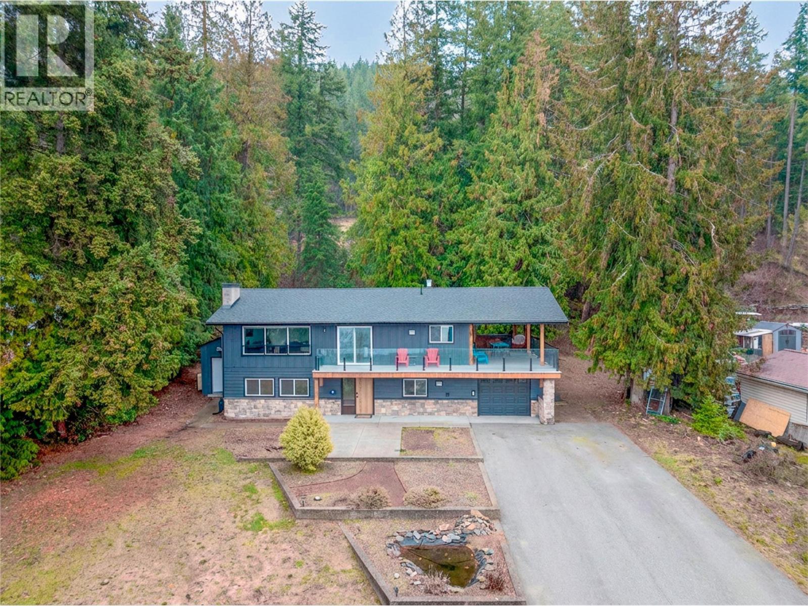 2022 Eagle Bay Road, Blind Bay, BC - Outdoor