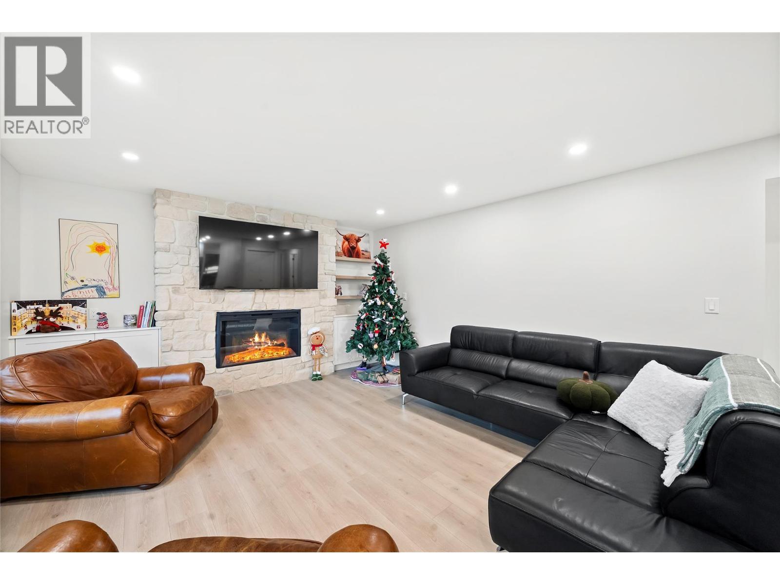 2022 Eagle Bay Road, Blind Bay, BC - Indoor Photo Showing Living Room With Fireplace
