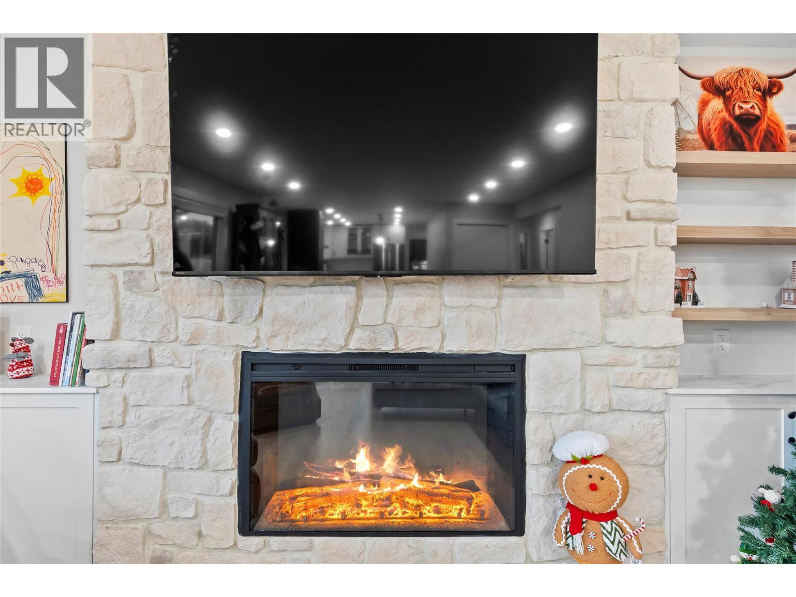 2022 Eagle Bay Road, Blind Bay, BC - Indoor Photo Showing Living Room With Fireplace