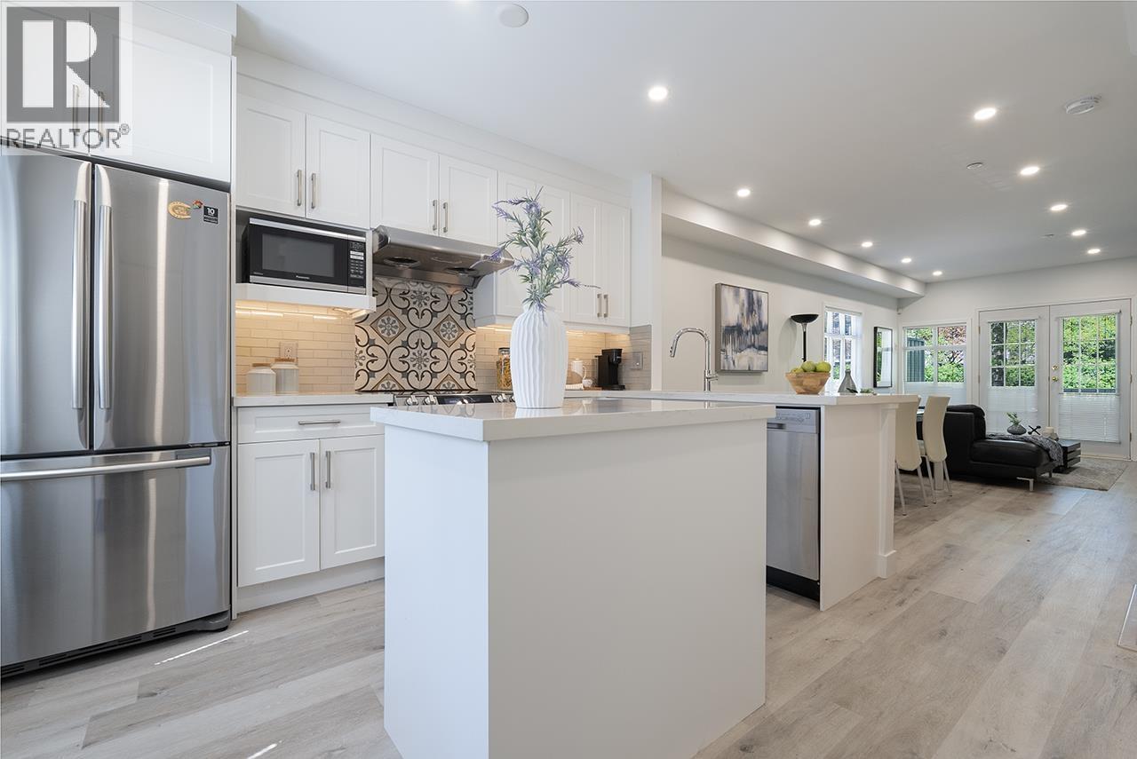 2880 E Kent Avenue South, Vancouver, BC - Indoor Photo Showing Kitchen With Upgraded Kitchen