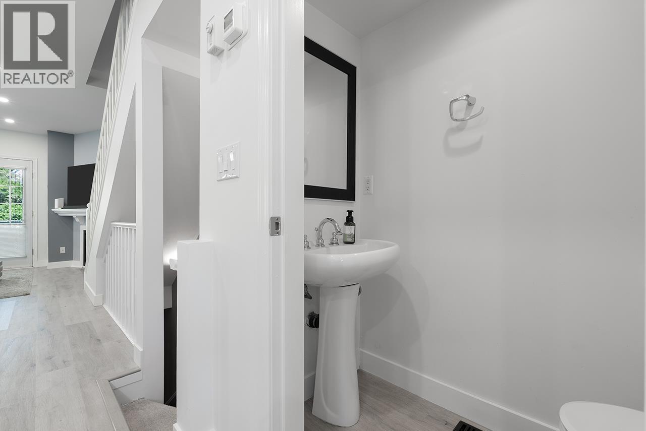 2880 E Kent Avenue South, Vancouver, BC - Indoor Photo Showing Bathroom