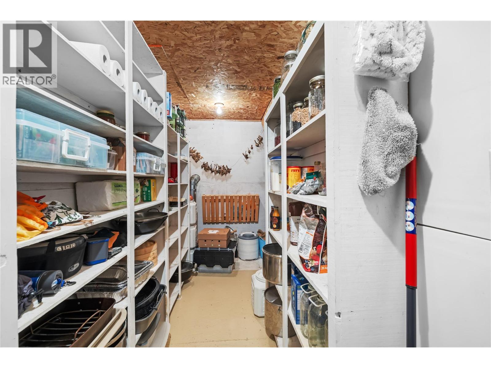 2033 Smith Road, Creston, BC - Indoor With Storage