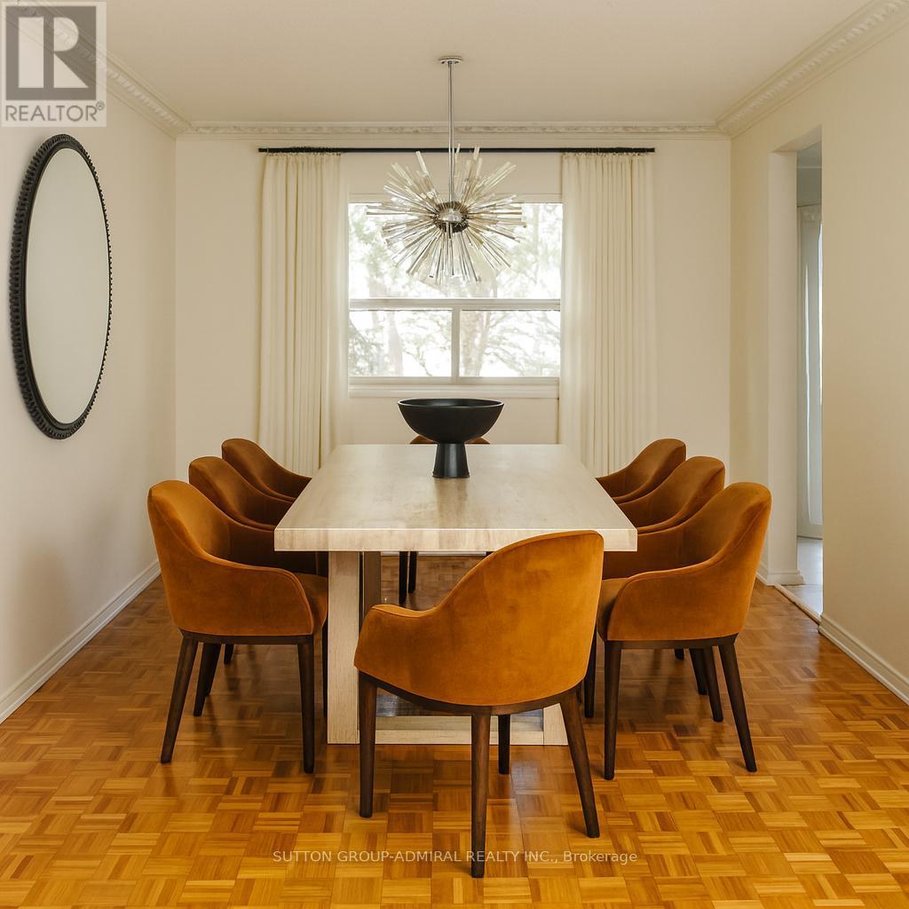115 Glen Crescent, Vaughan, ON - Indoor Photo Showing Dining Room