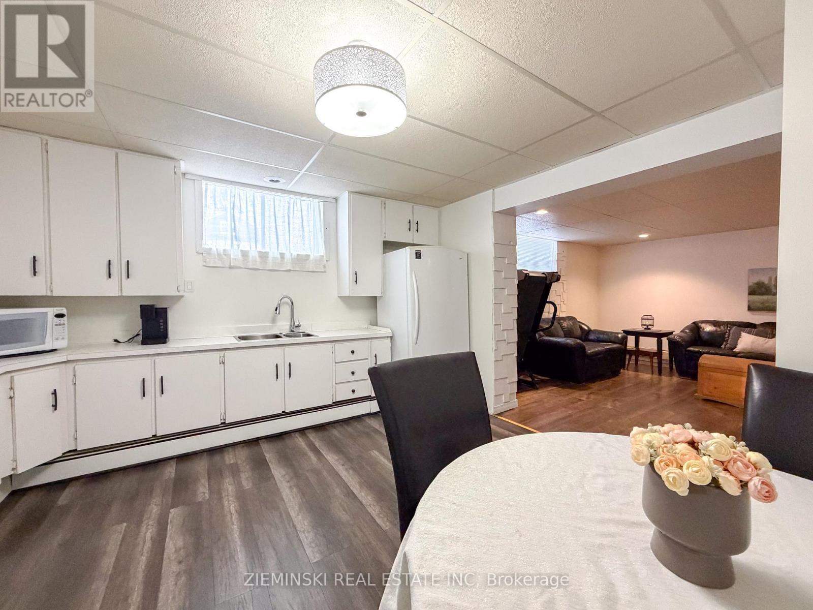 637 Montrock Street, Iroquois Falls, ON - Indoor