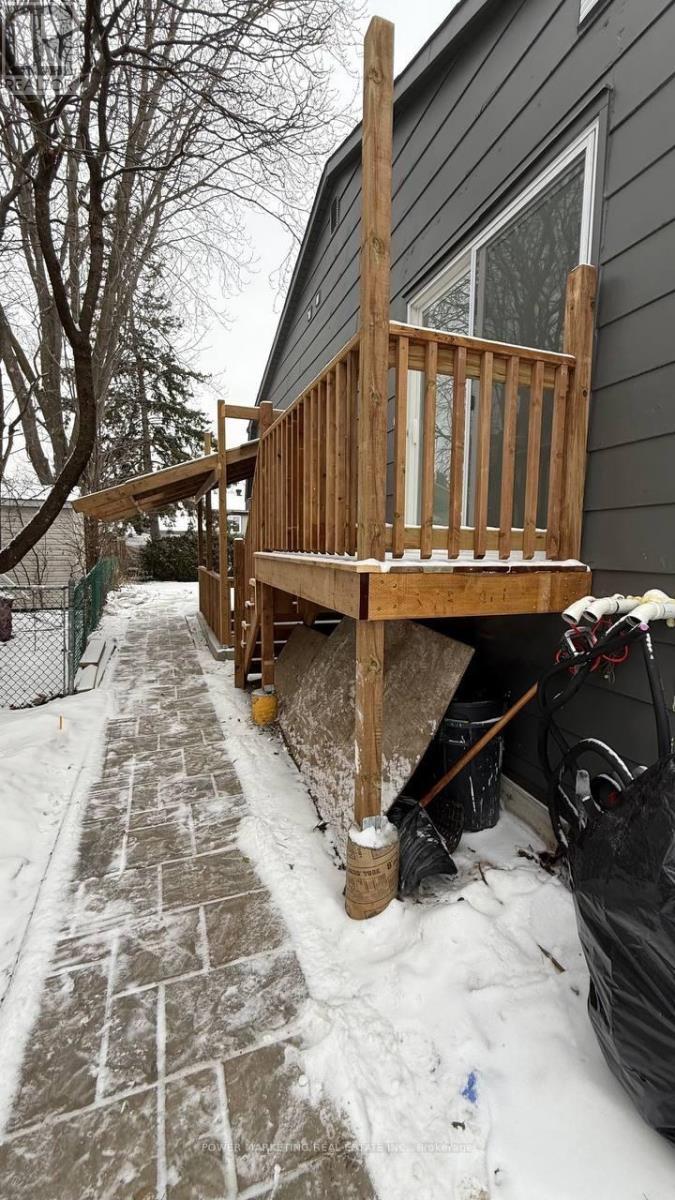 A - 1052 Cadboro Road, Ottawa, ON - Outdoor