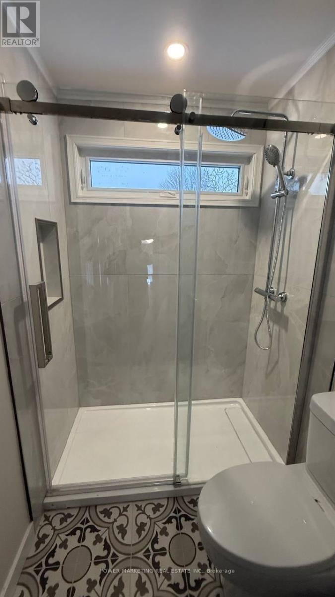 A - 1052 Cadboro Road, Ottawa, ON - Indoor