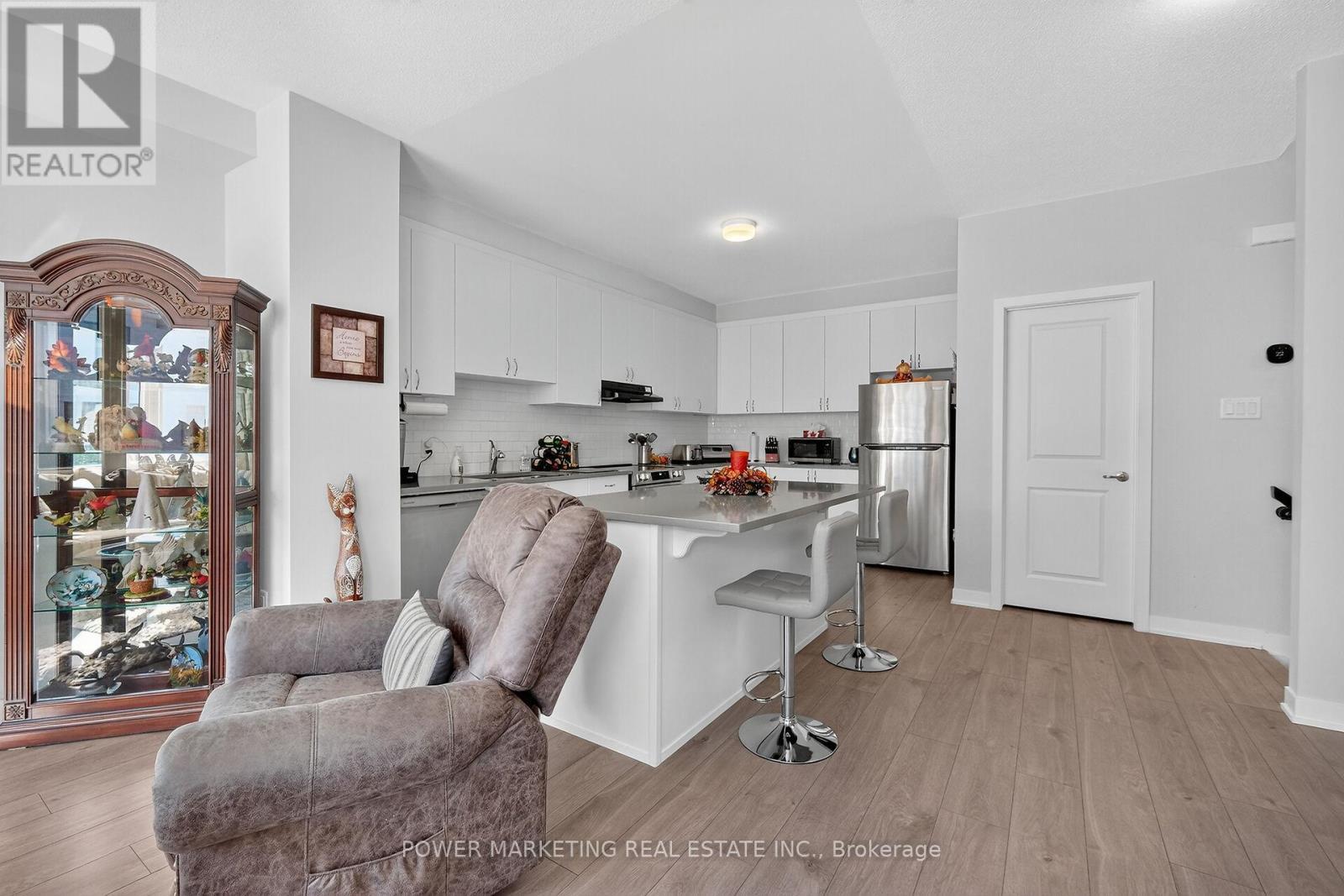 715 Hydrus Private, Ottawa, ON - Indoor Photo Showing Kitchen