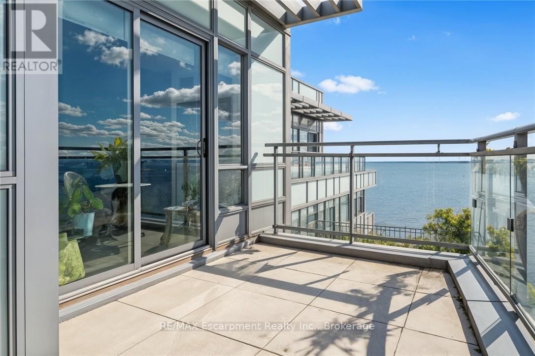 827 - 3500 Lakeshore Road W, Oakville (Br Bronte), ON - Outdoor With Body Of Water With Balcony With View With Exterior