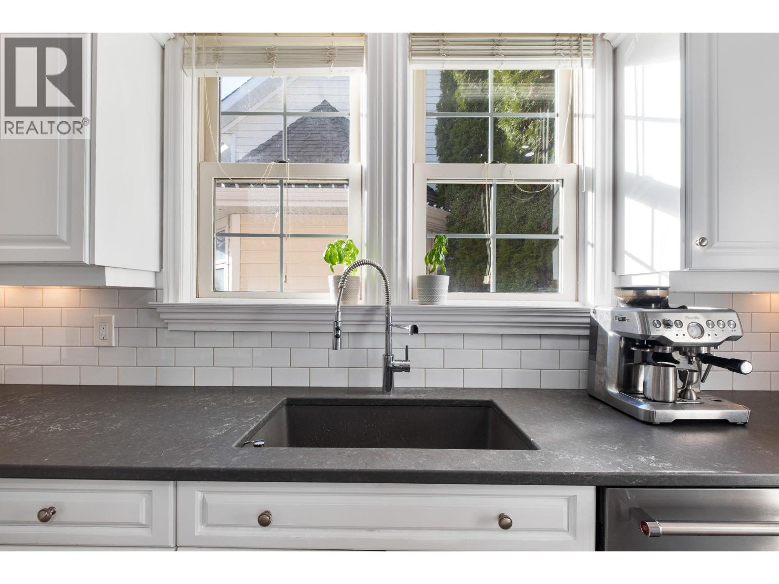 434 Providence Avenue, Kelowna, BC