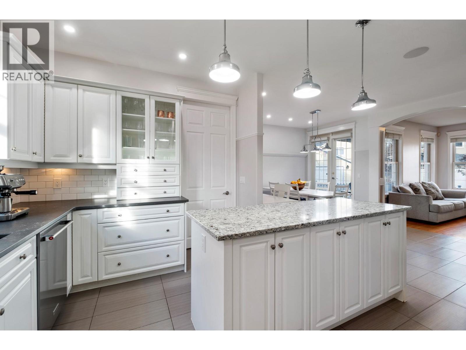 434 Providence Avenue, Kelowna, BC