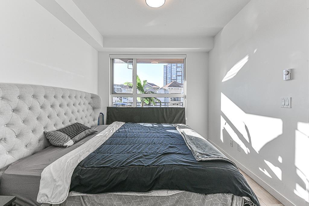 416 3182 Gladwin Road, Abbotsford, BC - Indoor Photo Showing Bedroom