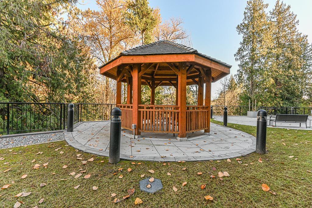 416 3182 Gladwin Road, Abbotsford, BC - Outdoor With Deck Patio Veranda With Backyard