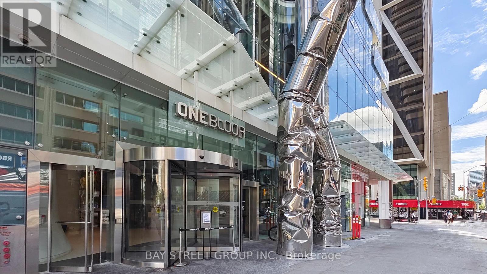 1701 - 1 Bloor Street E, Toronto, ON -