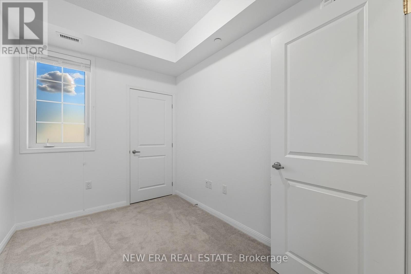 120 - 80 Aspen Springs Drive, Clarington, ON