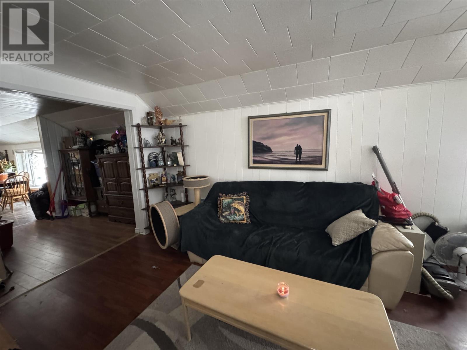 26 Connaught St, Chapleau, ON - Indoor Photo Showing Living Room