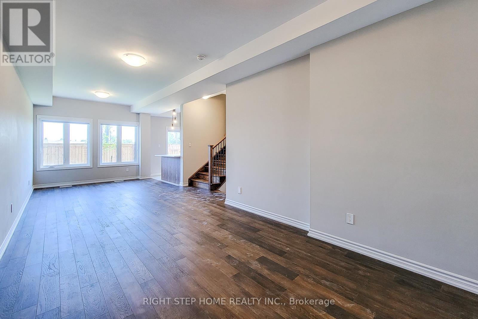 9 Mann Trail, Welland, ON