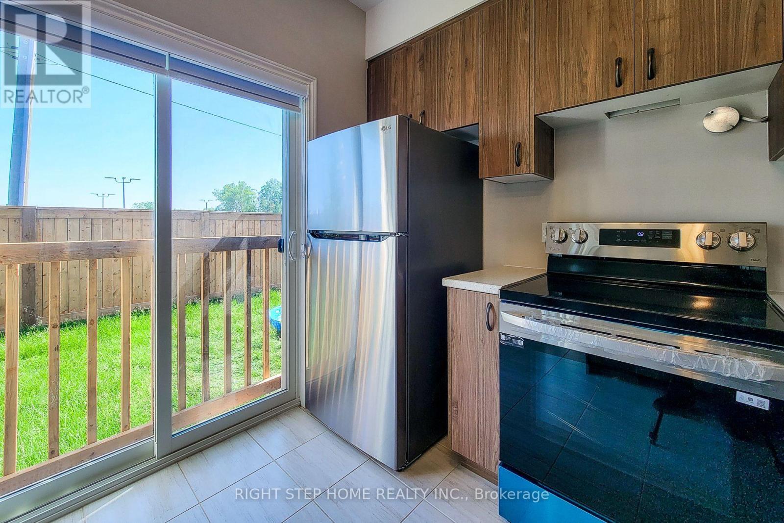 9 Mann Trail, Welland, ON