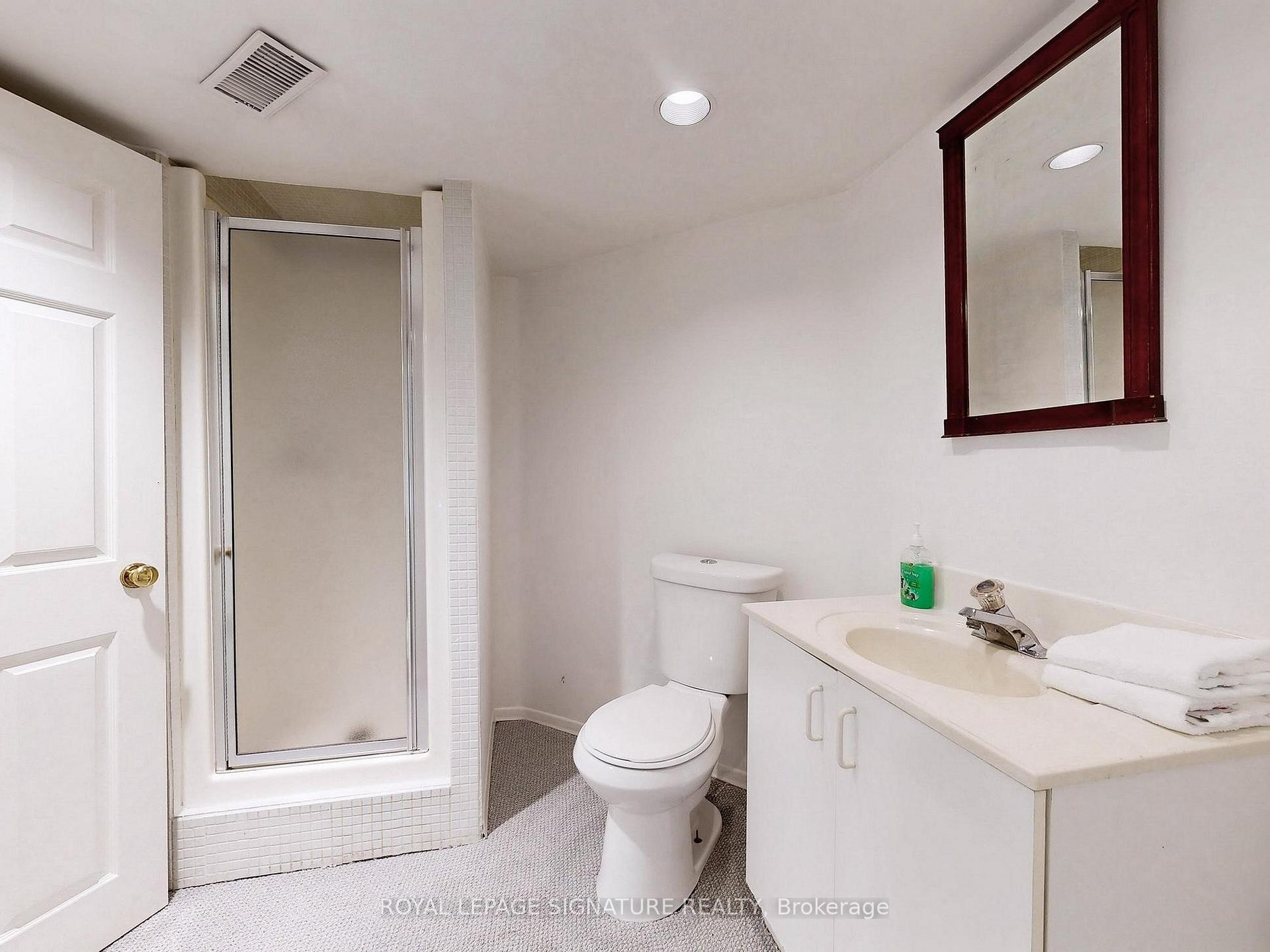 48 Millcroft Way, Vaughan, ON - Indoor Photo Showing Bathroom
