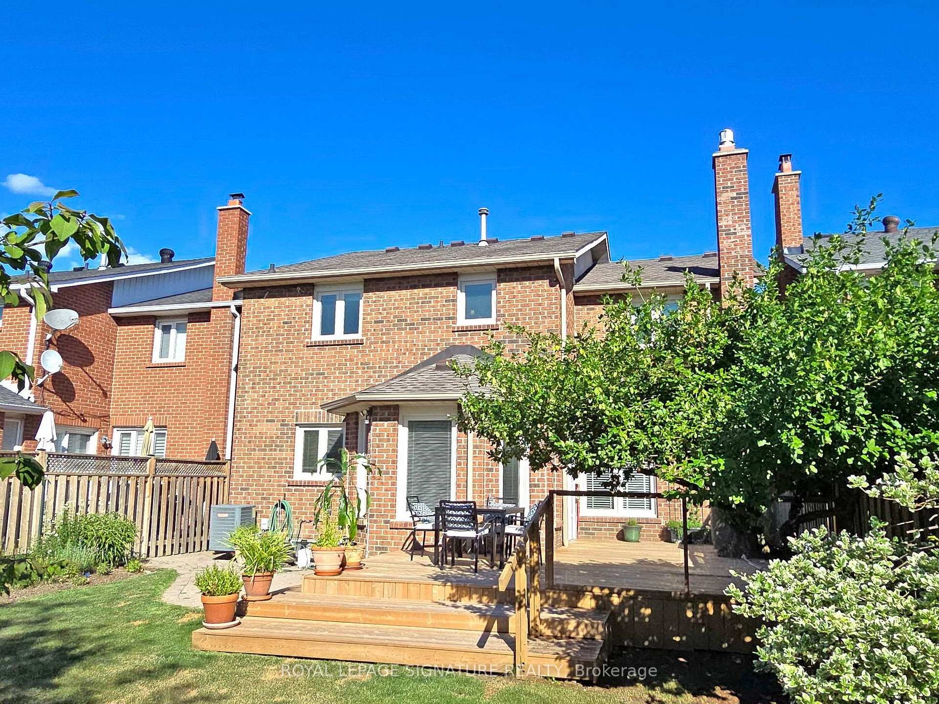 48 Millcroft Way, Vaughan, ON - Outdoor