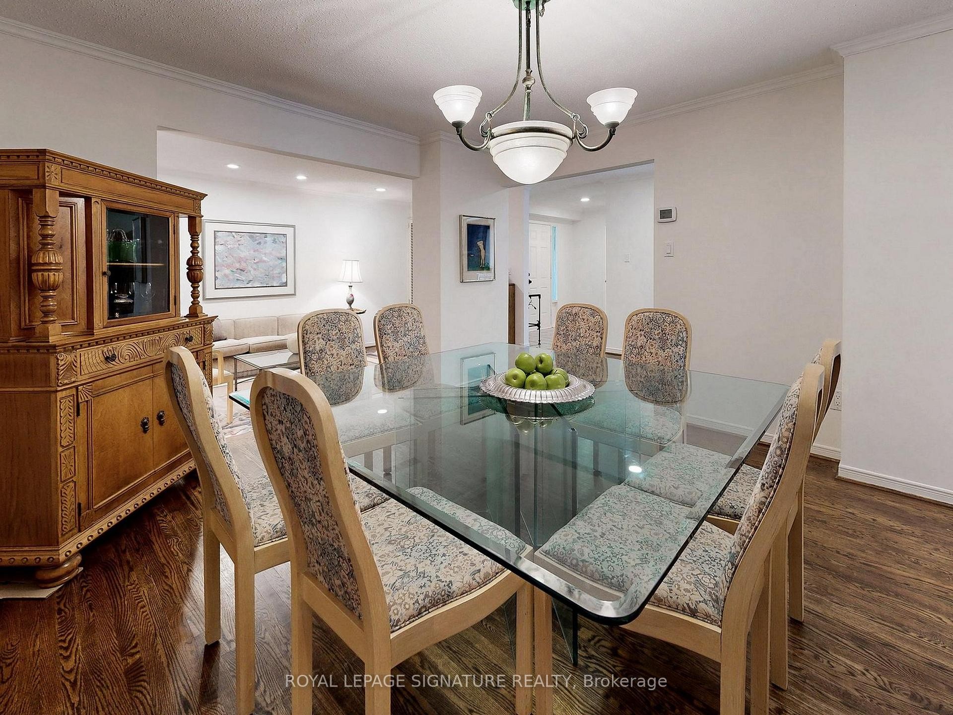 48 Millcroft Way, Vaughan, ON - Indoor Photo Showing Dining Room