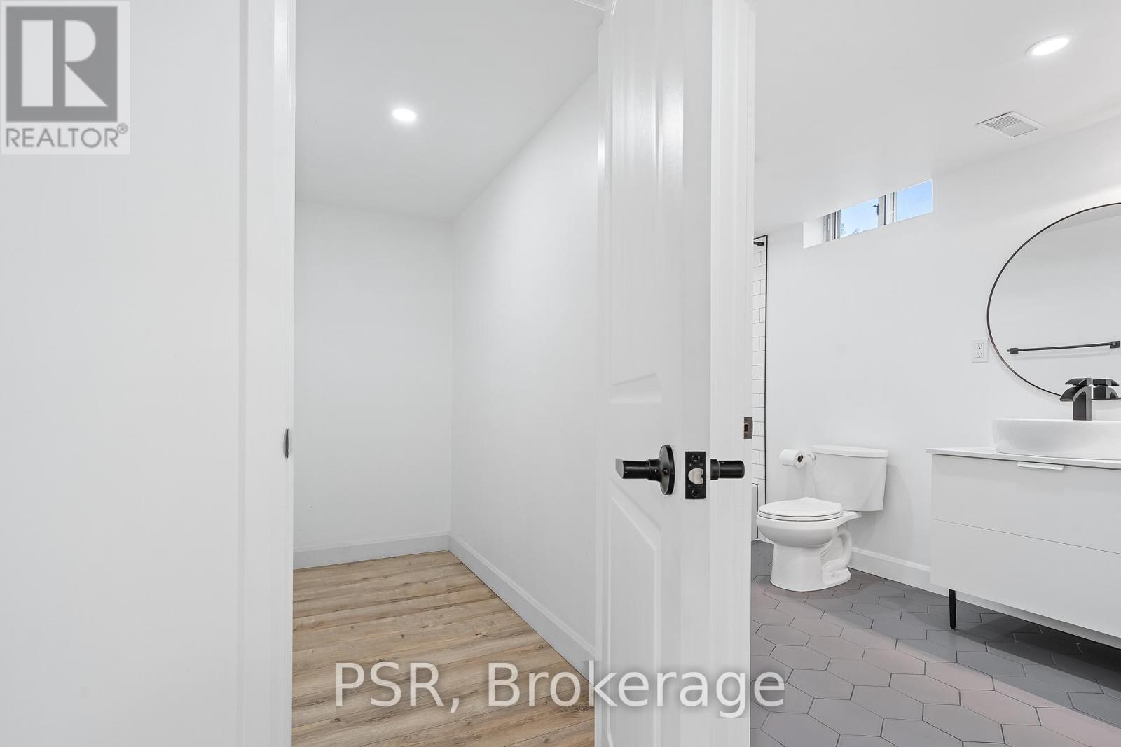 173 Bellingham Drive, Hamilton, ON - Indoor Photo Showing Bathroom