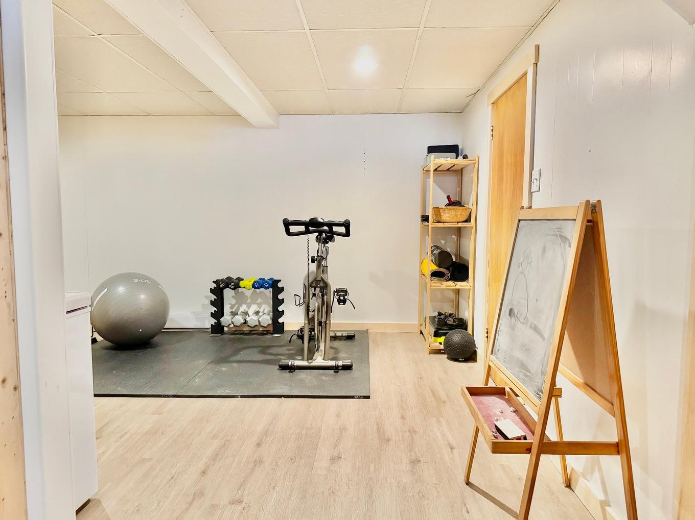 Sous-sol - 534 Ch. Du Bassin, Les Îles-De-La-Madeleine, QC - Indoor Photo Showing Gym Room