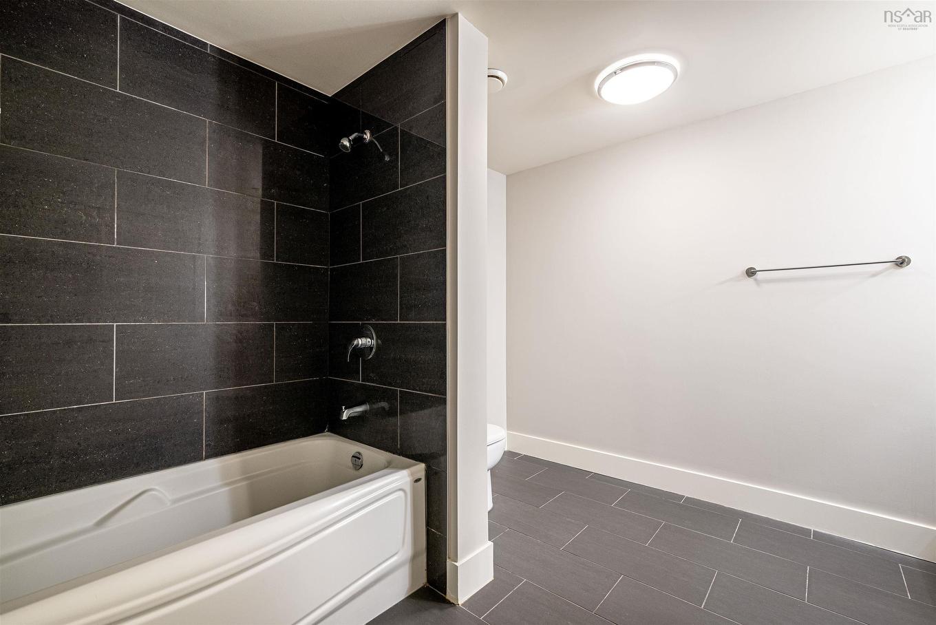 208 15 Kings Wharf Place, Dartmouth, NS