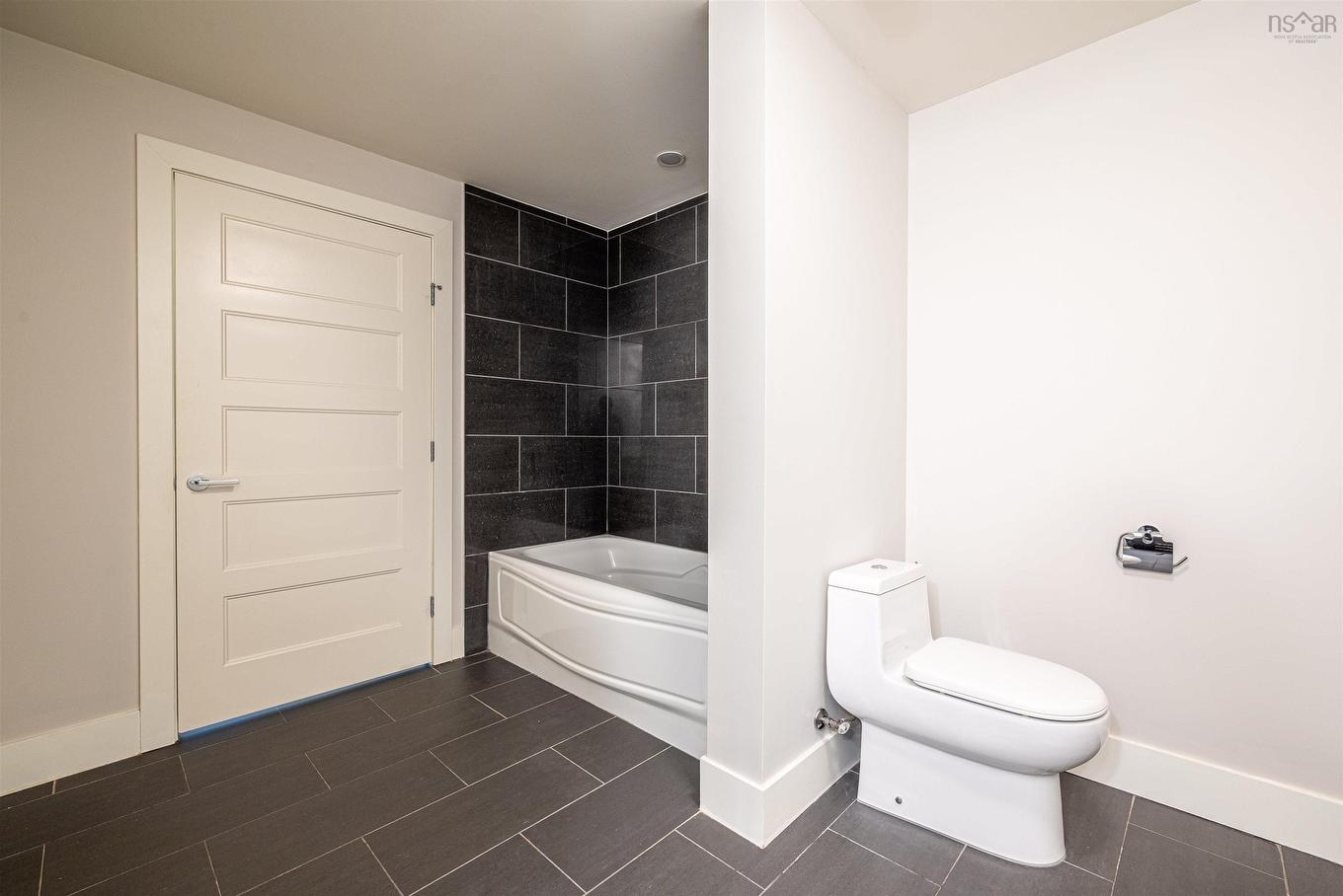 208 15 Kings Wharf Place, Dartmouth, NS