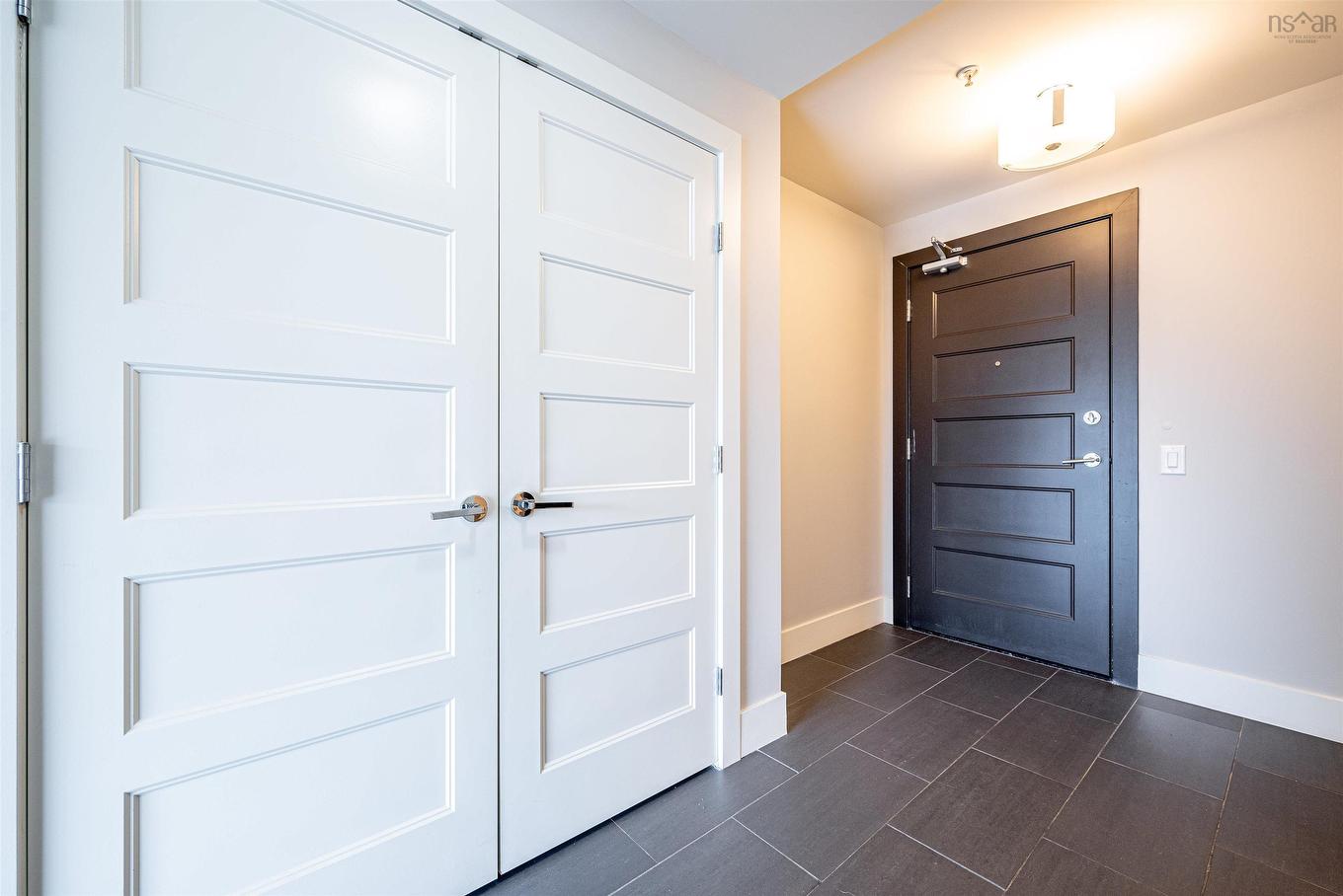 208 15 Kings Wharf Place, Dartmouth, NS