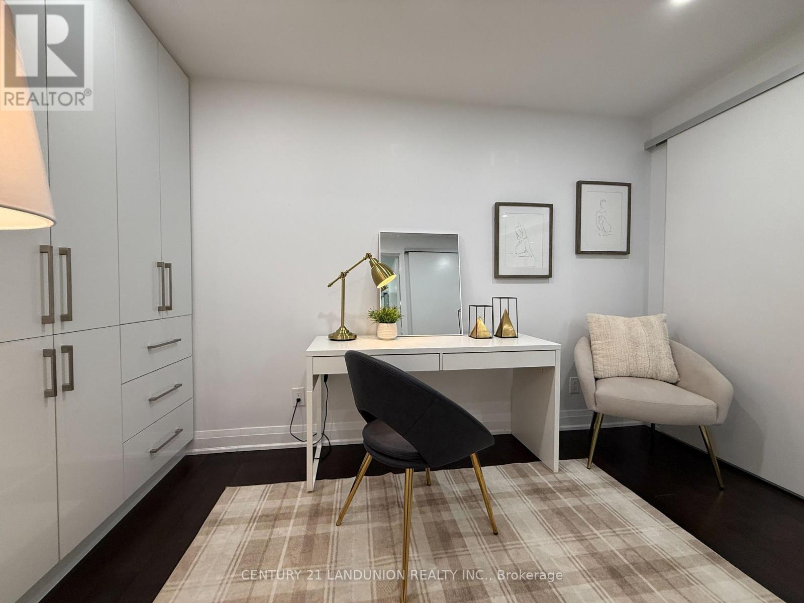 1508 - 1 Bloor Street E, Toronto, ON - Indoor