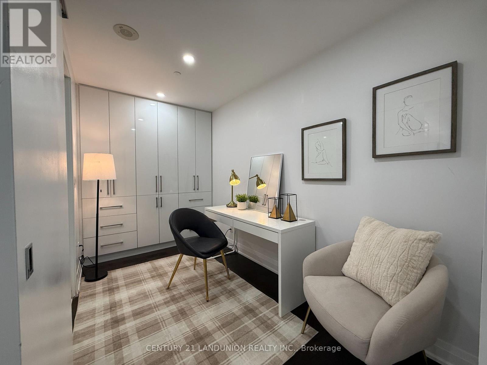 1508 - 1 Bloor Street E, Toronto, ON - Indoor