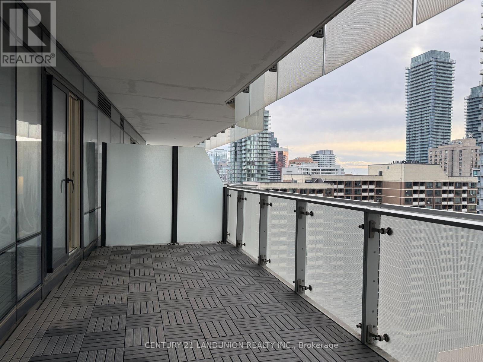 1508 - 1 Bloor Street E, Toronto, ON - Outdoor With Balcony With Exterior