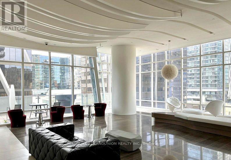 1508 - 1 Bloor Street E, Toronto, ON - Indoor