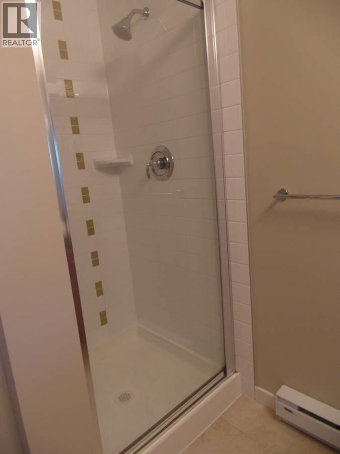 405 12350 Harris Rd, Pitt Meadows, BC - Indoor Photo Showing Bathroom