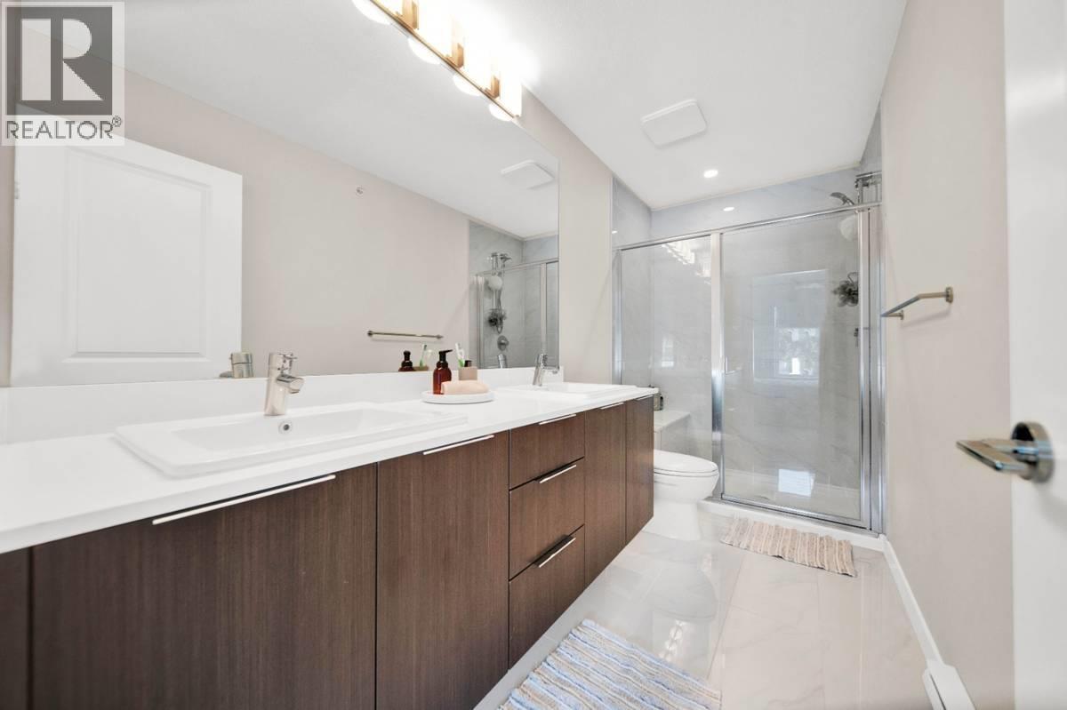 2410 11280 Pazarena Pl, Maple Ridge, BC - Indoor Photo Showing Bathroom