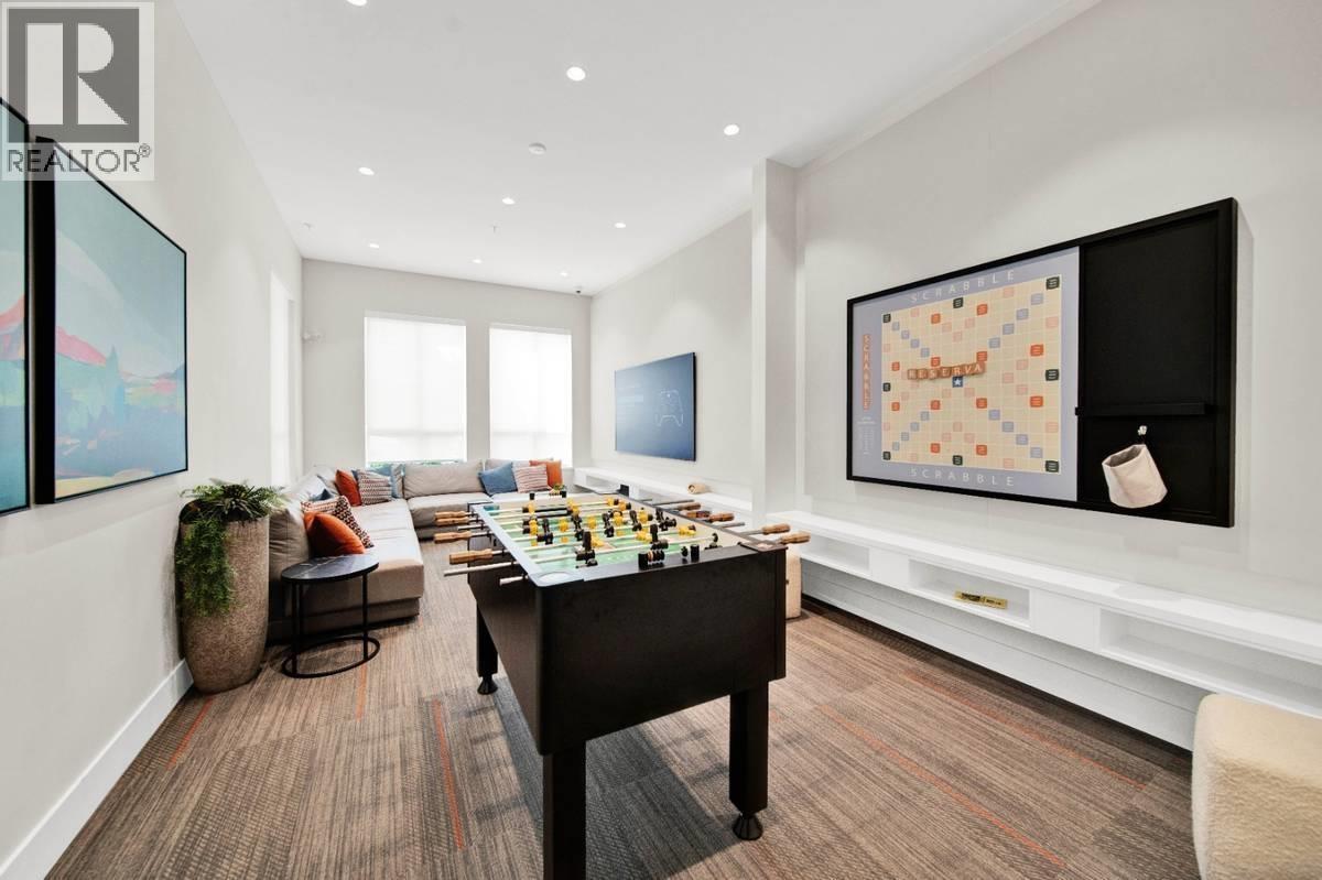 2410 11280 Pazarena Pl, Maple Ridge, BC - Indoor Photo Showing Other Room