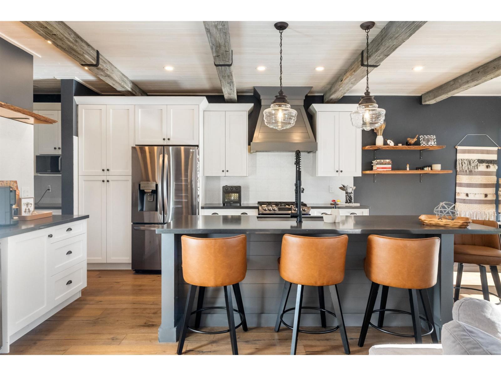 35294 Ewert Avenue, Mission, BC - Indoor