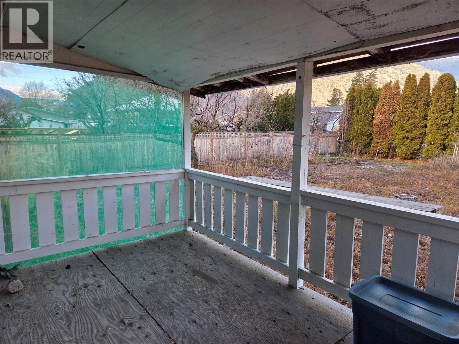 512 12Th Avenue, Keremeos, BC -