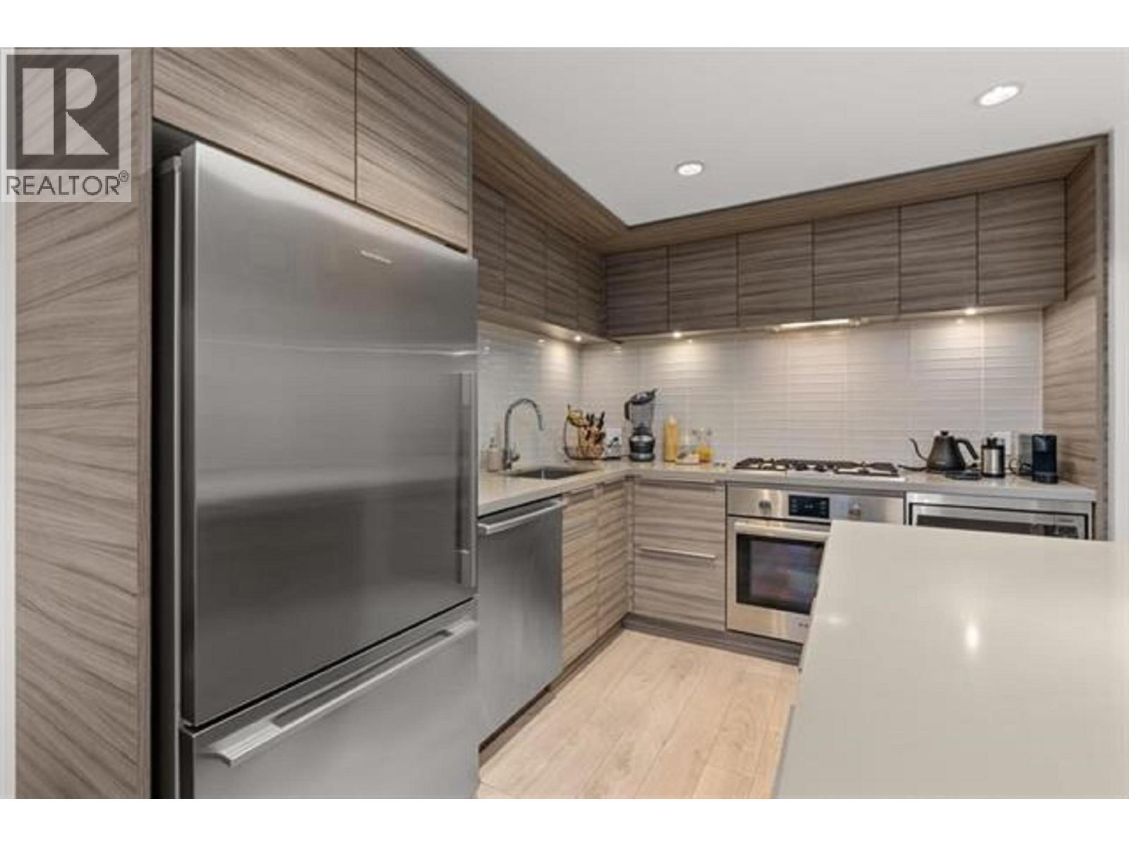 1909 1550 Fern Street, North Vancouver, BC - Indoor Photo Showing Kitchen With Stainless Steel Kitchen With Upgraded Kitchen