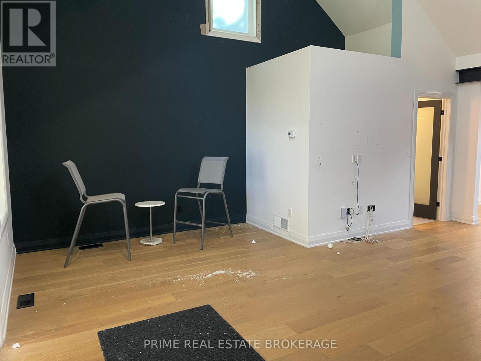 1294 Springbank Avenue, London South (South B), ON - Indoor Photo Showing Other Room