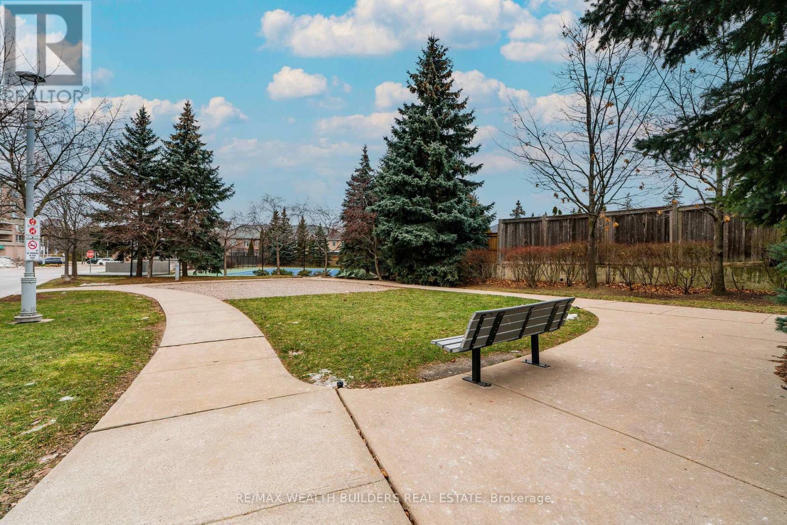 On-site Parkette - 305 - 1720 Eglinton Avenue E, Toronto, ON - Outdoor